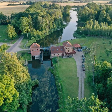 Вилла Gosciniec Pod Wegorzem Olownik Экстерьер фото